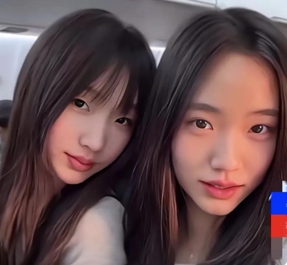 看来小S的女儿们是一点也不受代言遭抵制的影响啊！

依旧在飞机上晒俩人最新旅行的