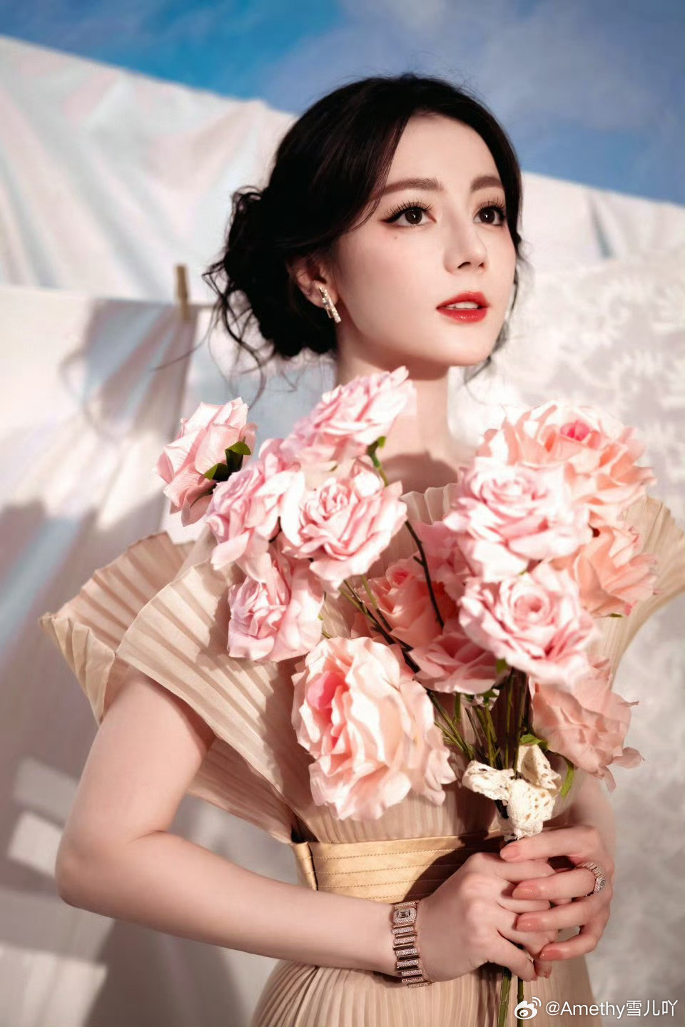 迪丽热巴直播姐姐真的好美吖，最近辛苦了，注意好身体吖！北京