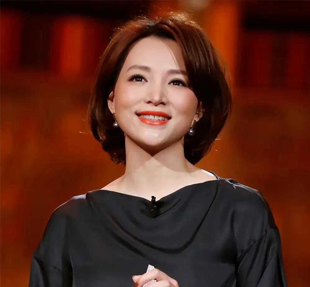 董卿：出事了？代表作品朗读者被下架！

央视一姐董卿出事了，她的代表作品《朗读者