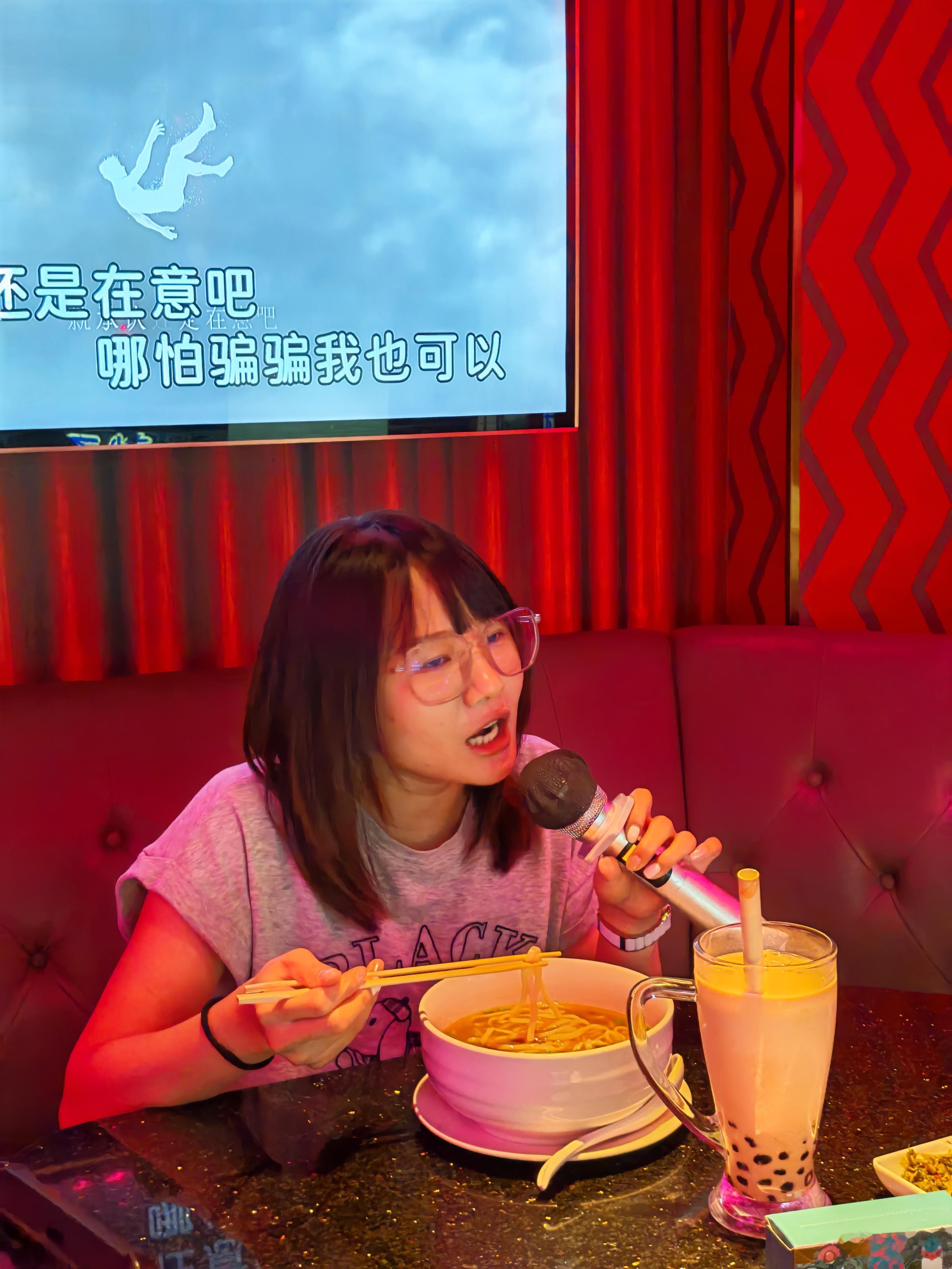唱 K 时间，想听什么，点歌[yeah] ​​​