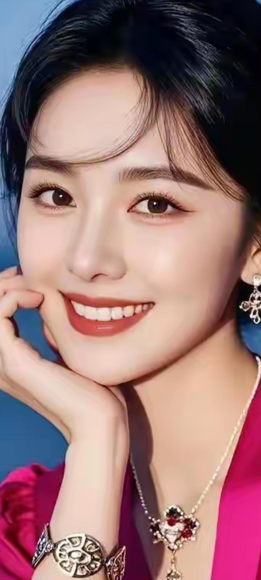 优雅气质，闪耀珠宝，甜美微笑，时尚穿搭