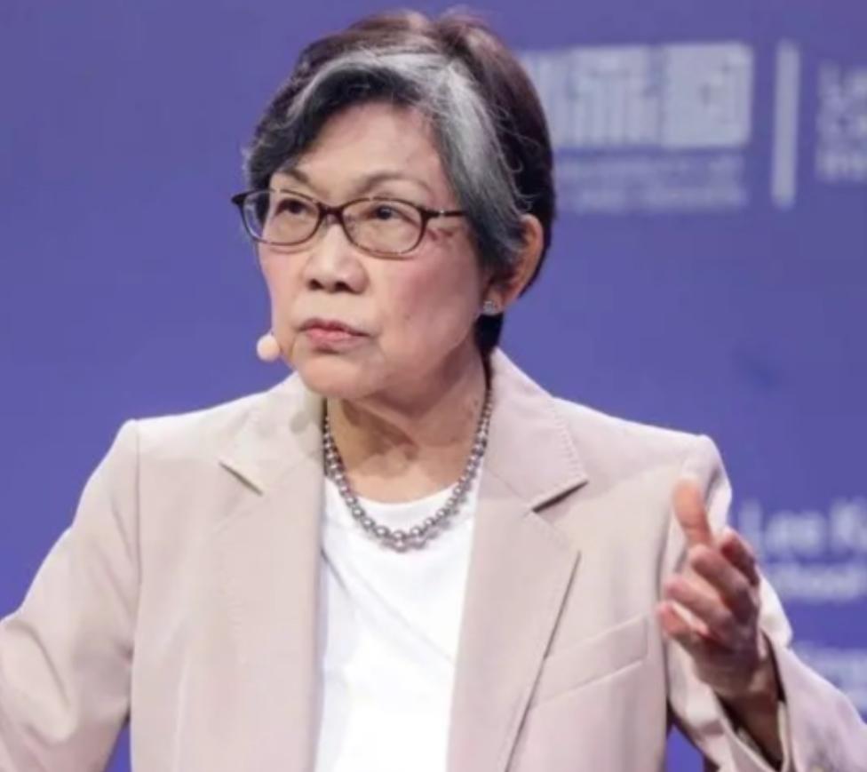 新加坡大使一语惊人：不管中国愿不愿意，全世界都已经这么看中国了！
 
7月6日这