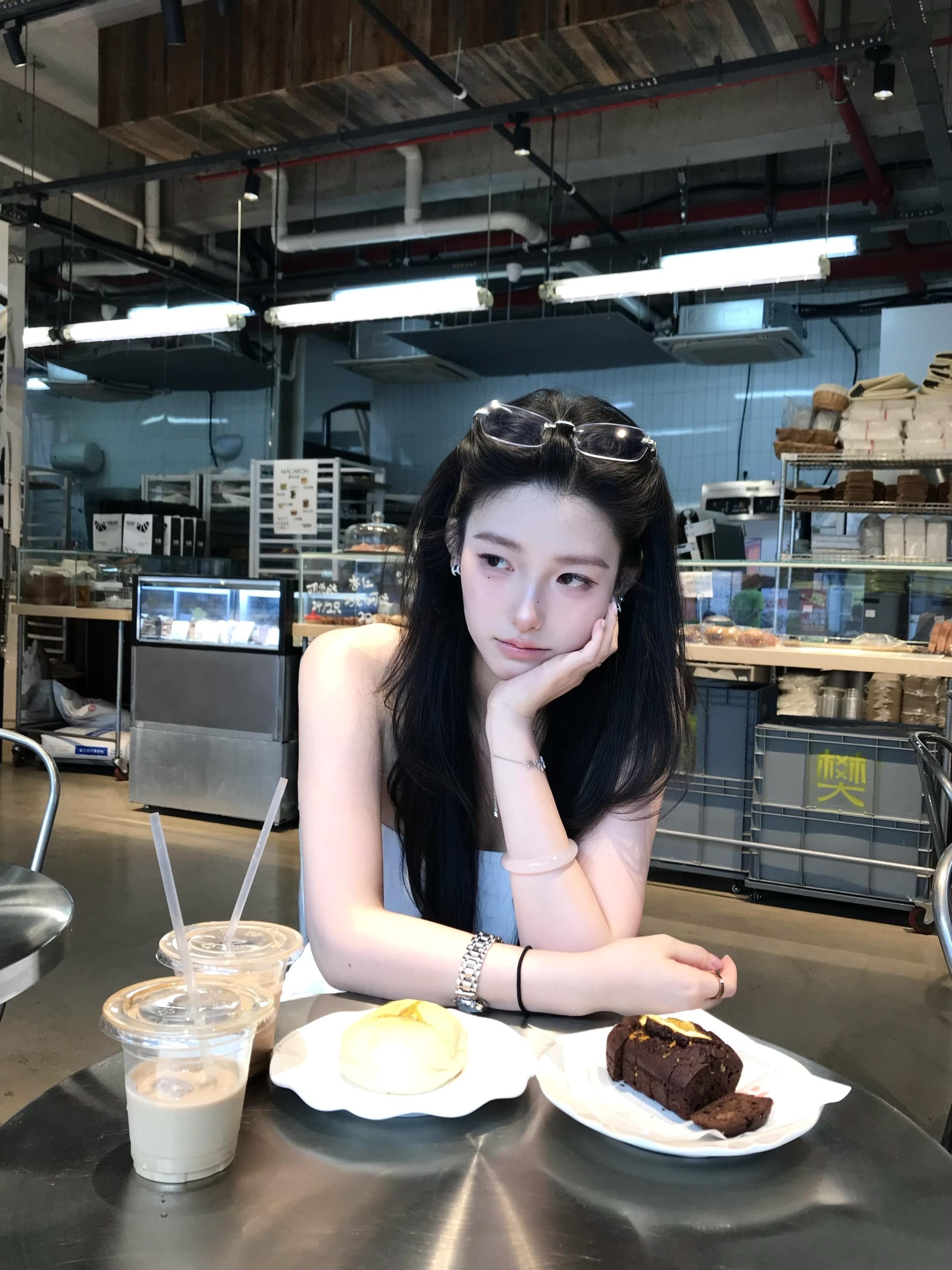 无框眼镜你赢了。