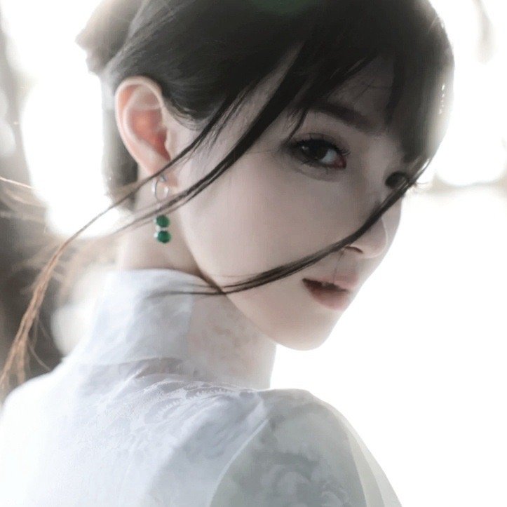 “任何一种向上的人生都要克服重力。” 