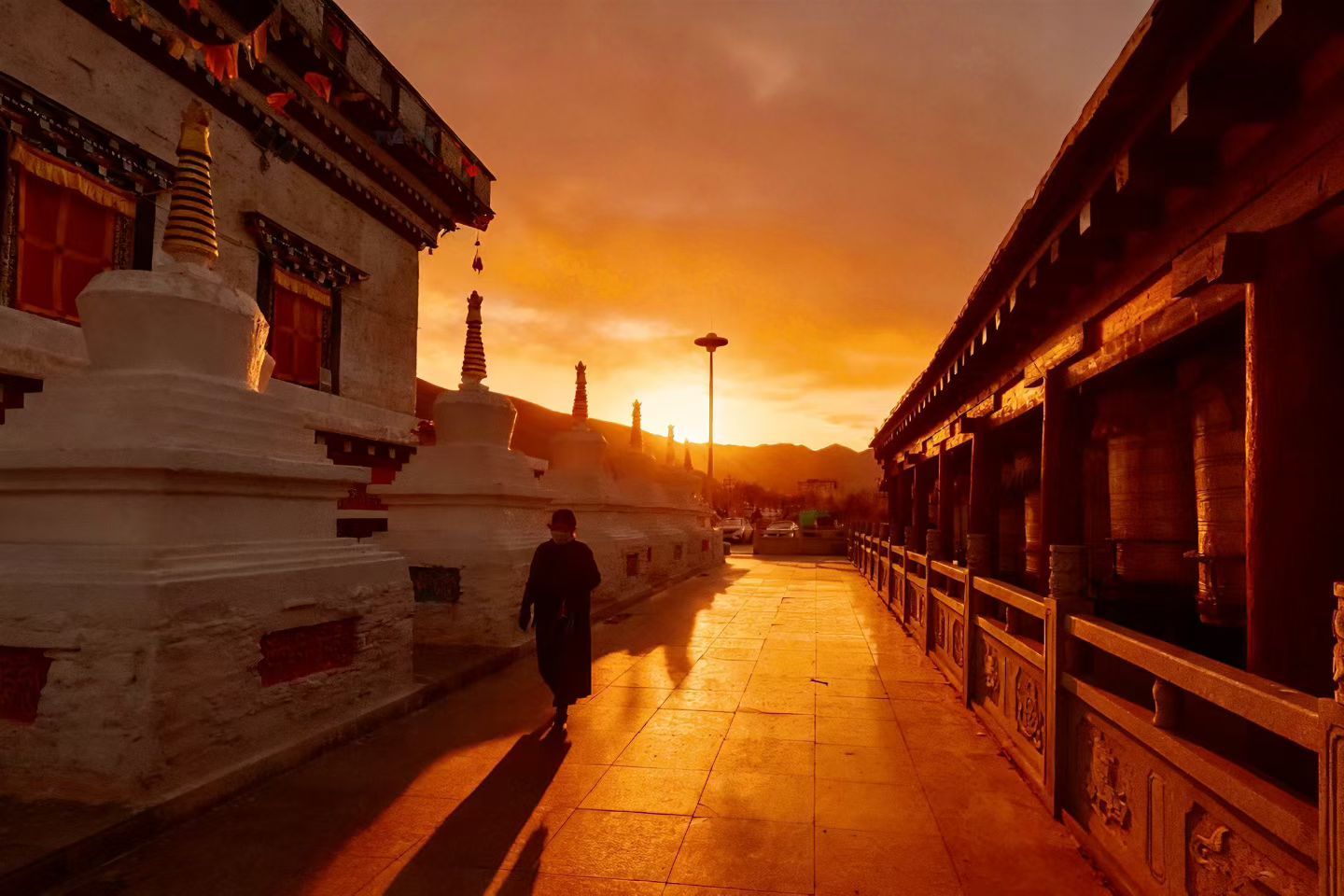 转去千般烦恼转得一生喜乐 