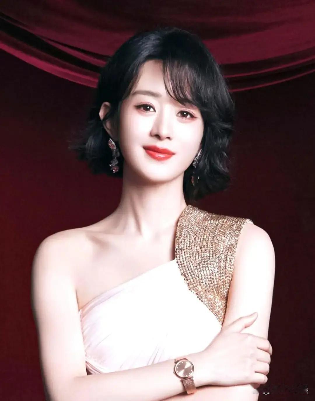 王晶用11个字概括赵丽颖：不杀伤力，有观众缘，会挑戏。
当年《新还珠》里演晴格格