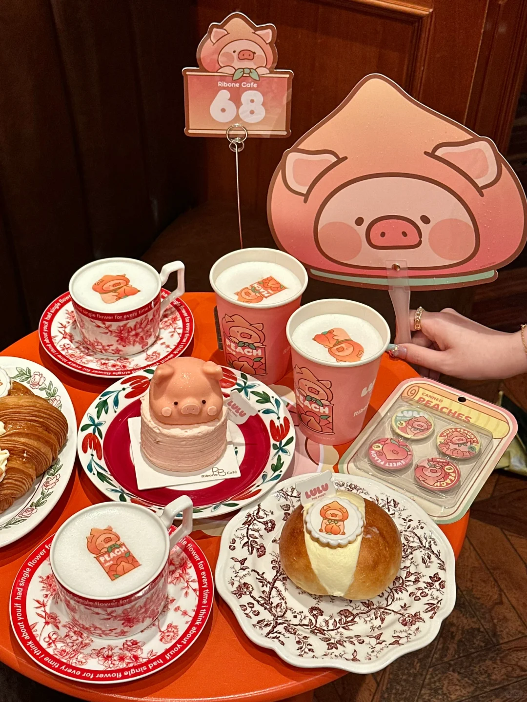 上海上海！！吃到了lulu猪下午茶๑•́🐽•̀๑！！