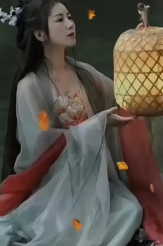 为什么说人一定不要着急？
着急就是一种业力，在业力的牵制下整个人会处于一种焦虑不