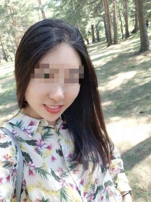 继人大蒋方舟之后，西北大学贾浅浅终被处理，这次贾爸爸也护不住了，所以说网友舆论的