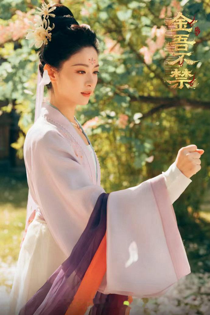 金吾不禁端午剧照周柯宇赵晴夏之光金吾不禁端午剧照 金吾不禁端午剧照，周柯宇赵晴夏