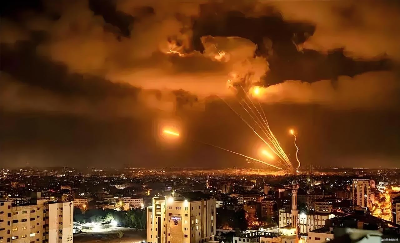 重磅，伊朗首都德黑兰市中心的一声爆炸，让全世界人的心立刻紧绷了起来。

这无疑是