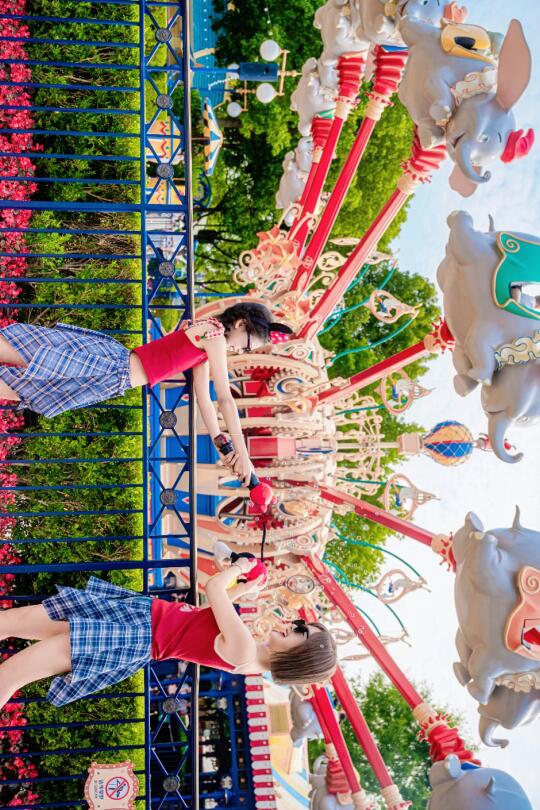 和麻麻一起来迪士尼‖一定拍一组合影