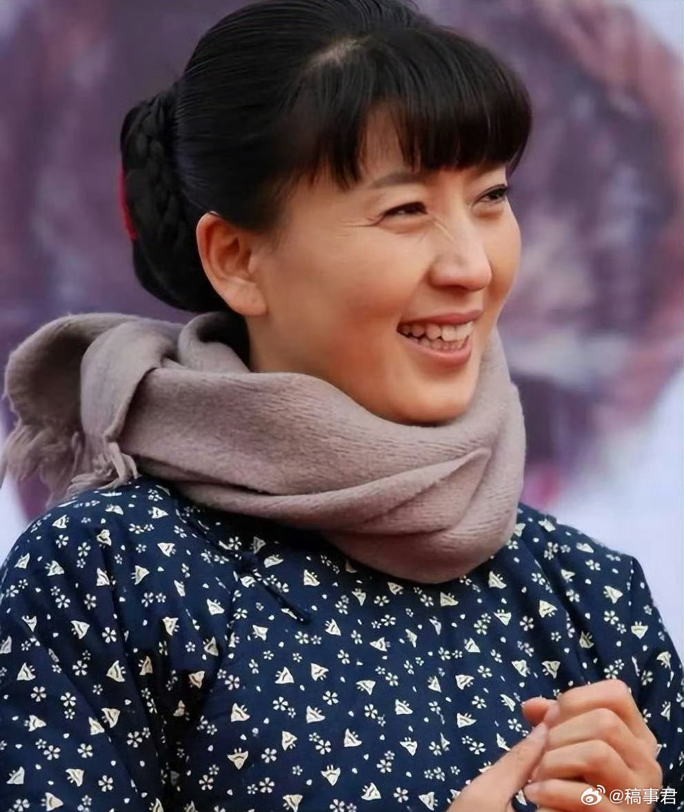 闫学晶多次强调我是北京人 这波操作真下头！反复念叨“我是北京人”反而露了怯，忘了