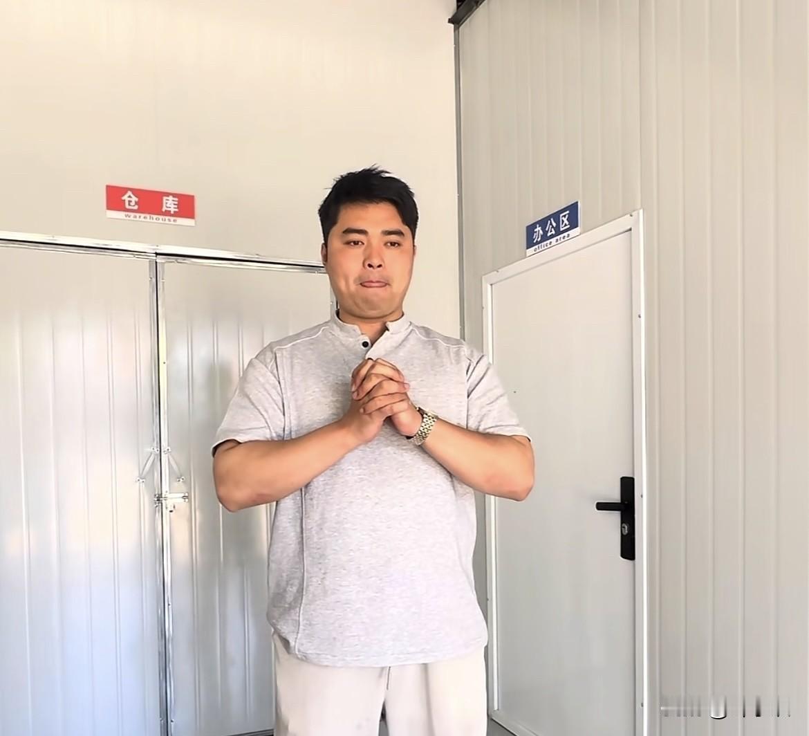 190元榴莲仅退款事件的老板，估计要笑得合不拢嘴了，不是因为自己讨回了公道，也不