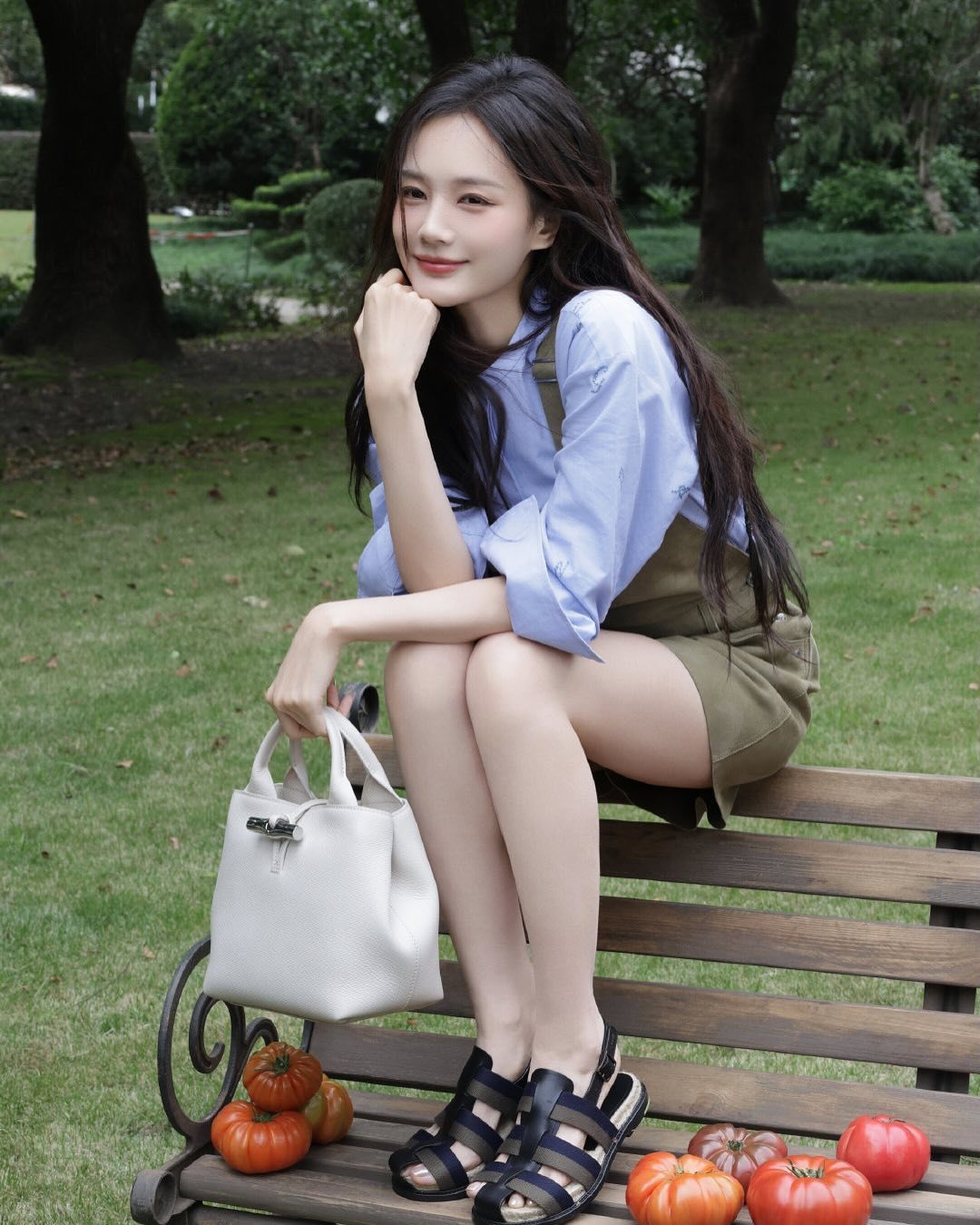 李一桐 