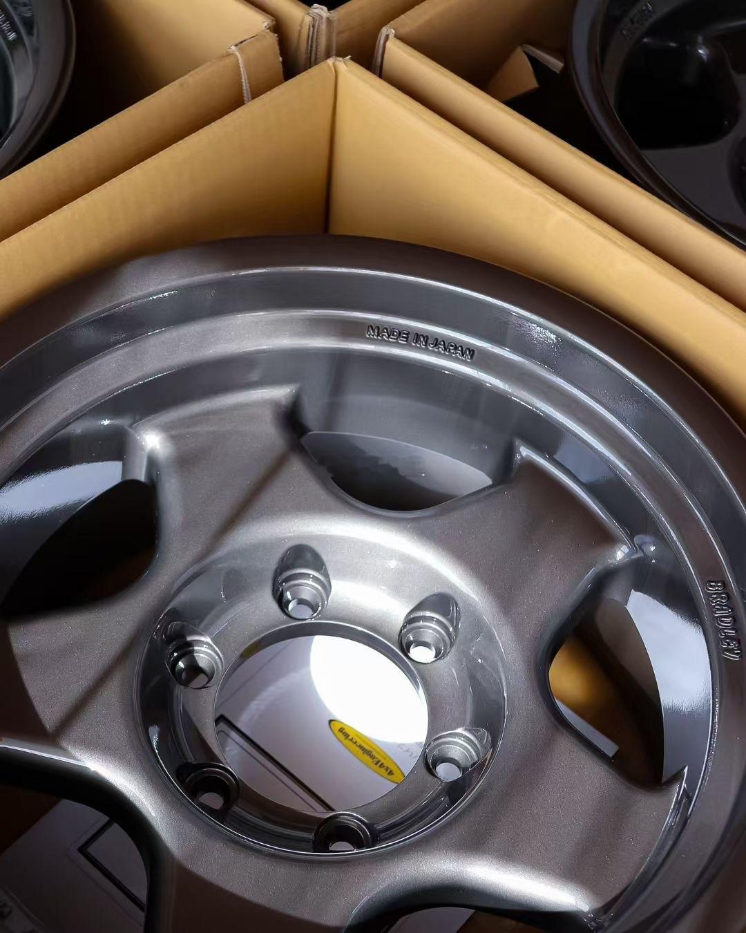 4×4 越野轮毂​Bradley V Gunmetallic 暗灰色​16寸 8