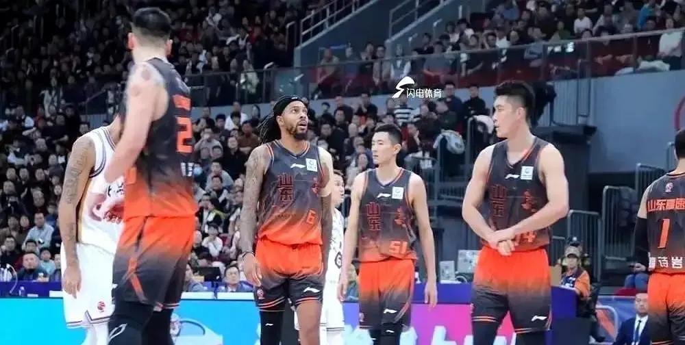 换外援第7天，山东队胜率飙到80%
 
麦克勒莫刚来，场均只有15分，比前任少1