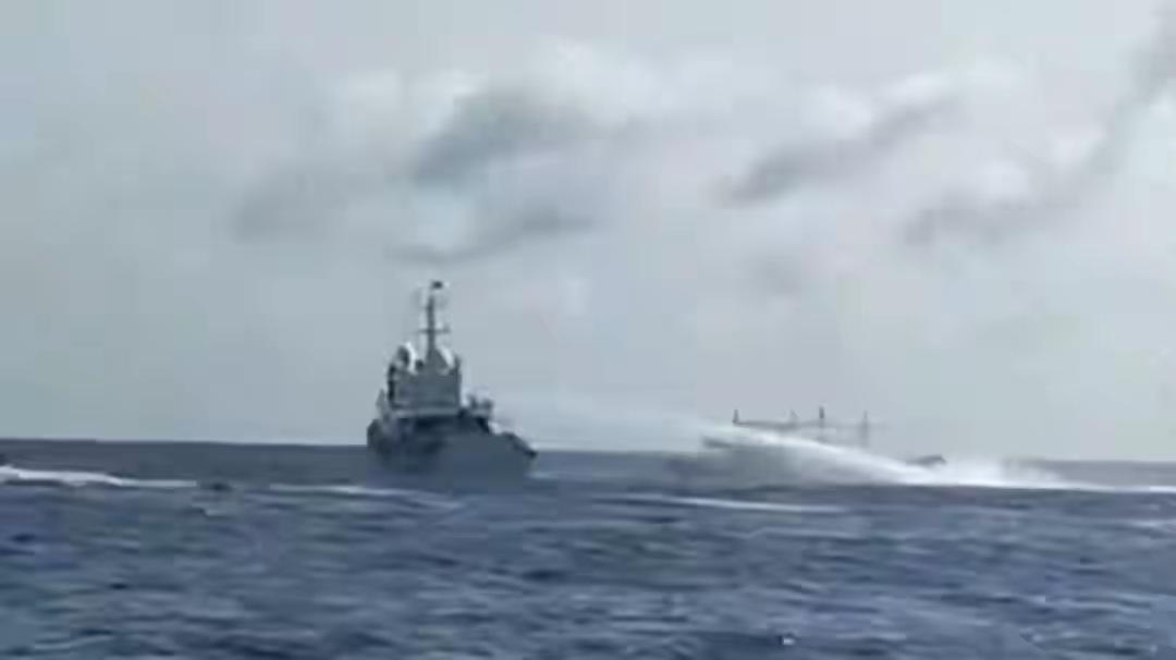 美国大使馆在社交平台上发文要求中国在南海维权时不要使用水炮，他认为他们脸有多大，