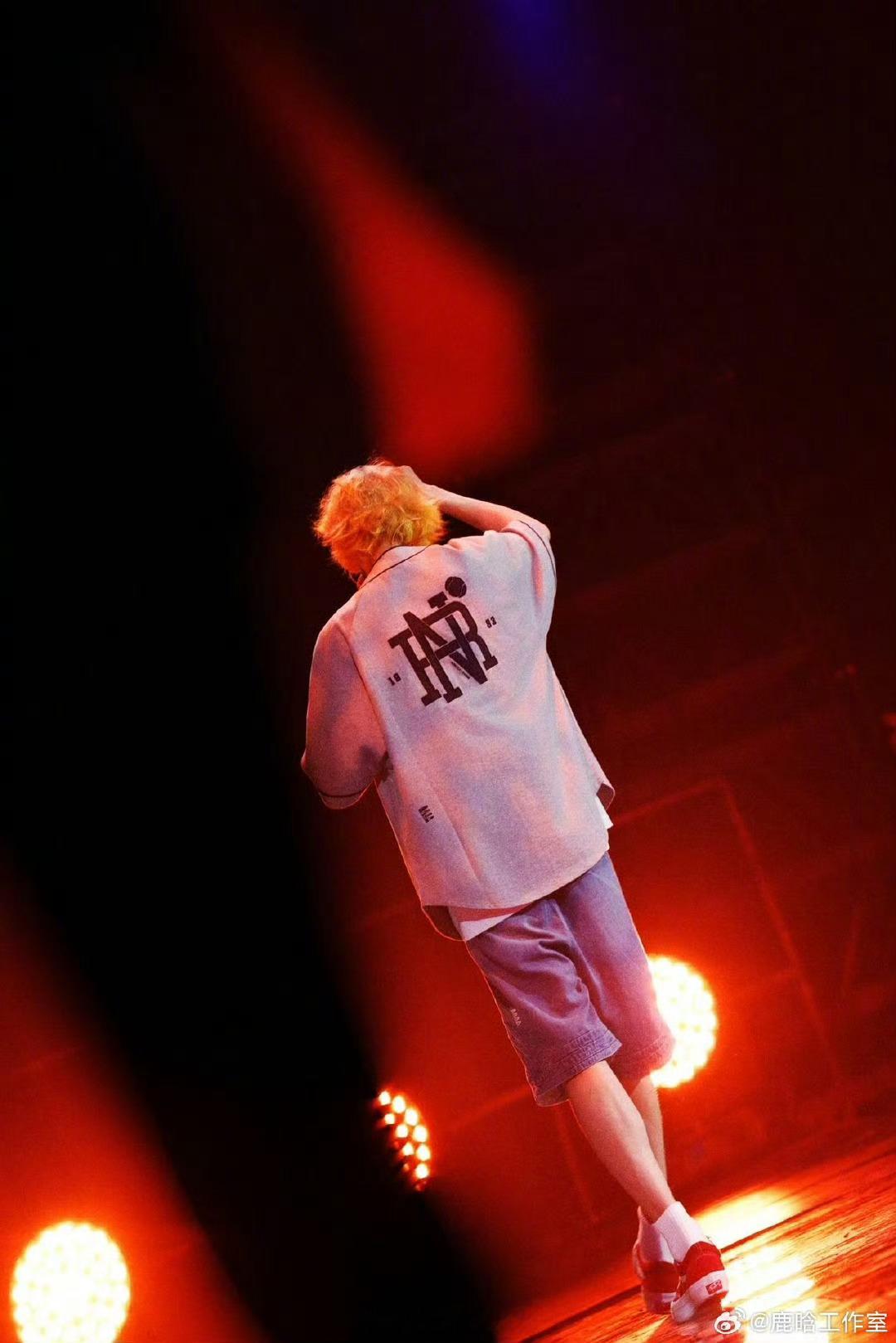 鹿晗西安站彩排🈶坐等明晚燃爆全场[打call] ​​​