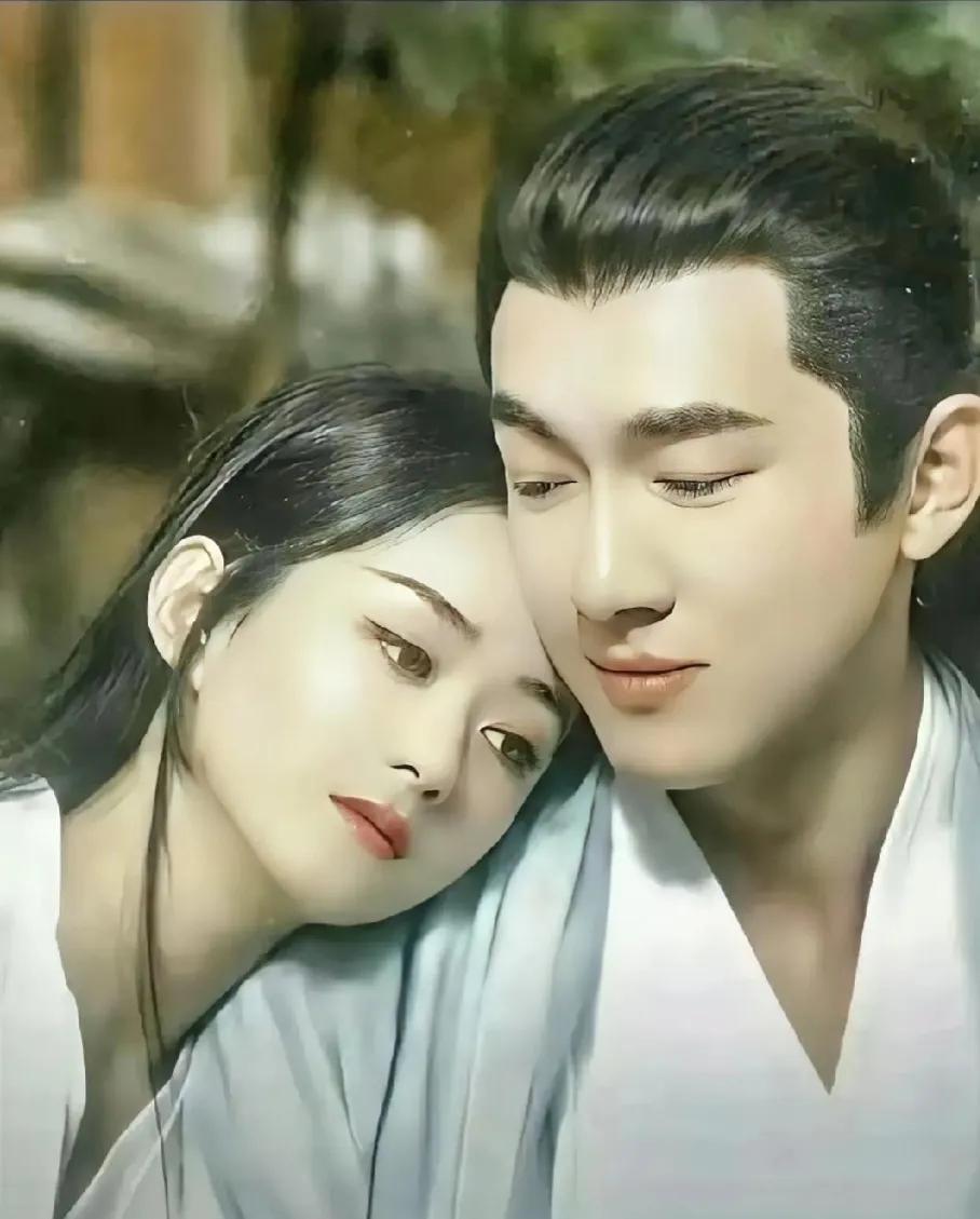 《与凤行》赵丽颖林更新再次合作。赵丽颖非常放松，林更新格外温柔，宠溺感爆棚。20