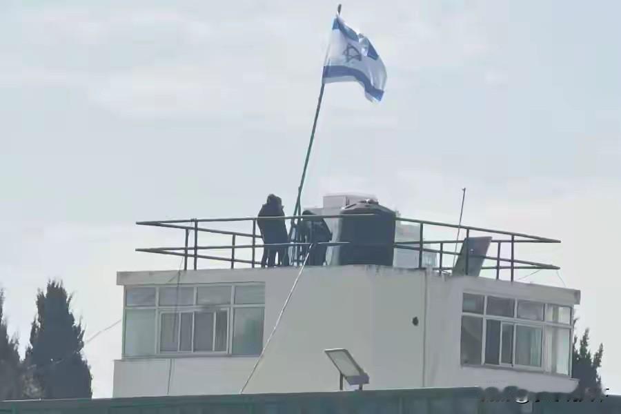 以色列无法无天了！

12月8日，以色列警方在东耶路撒冷强行进入联合国近东巴勒斯