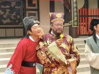 面前有三个按钮：1号按钮是“每按一次会得到10万元钱，但是讨厌的人会得到20万元