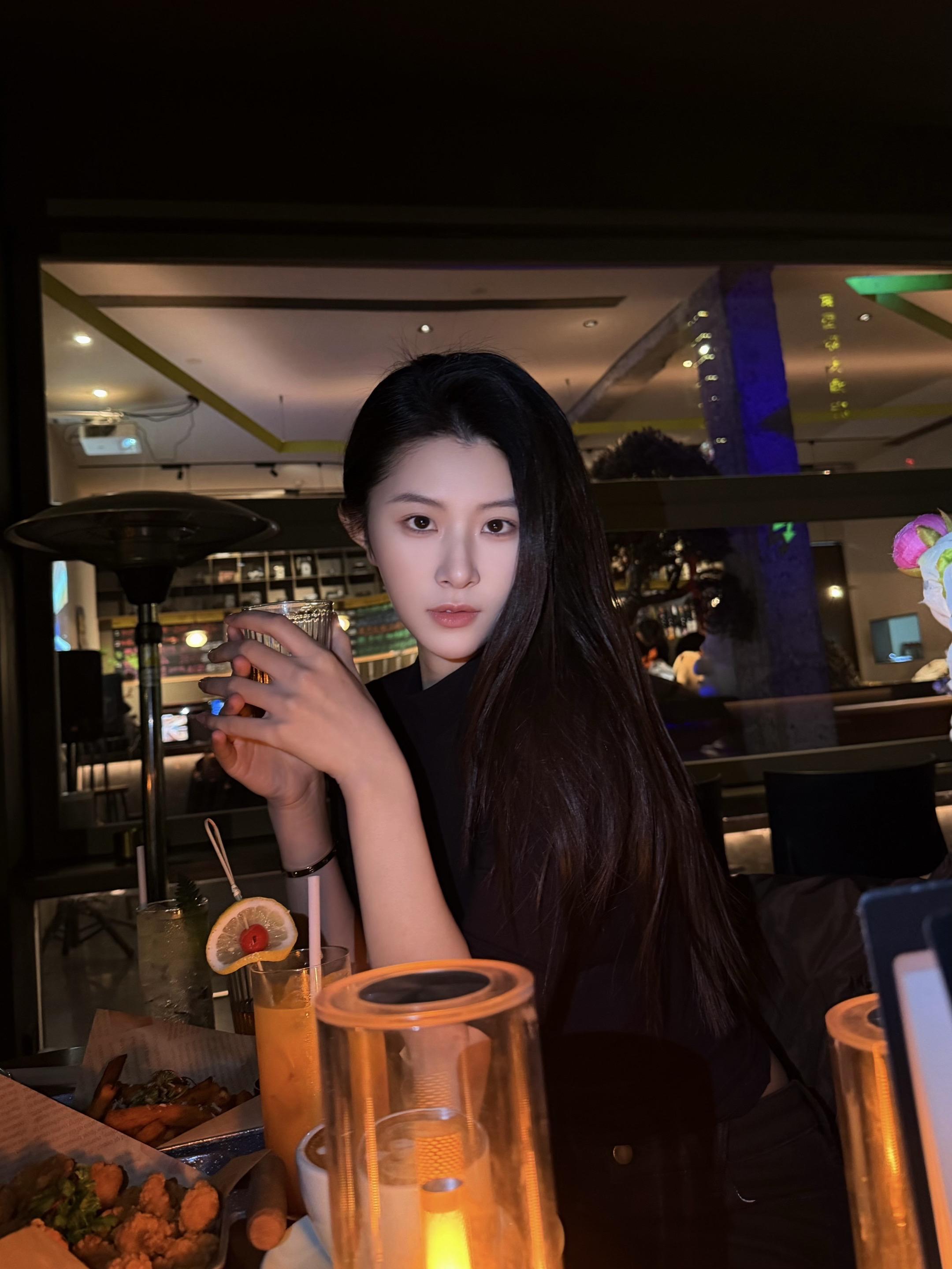 祝这位女士状态越来越好