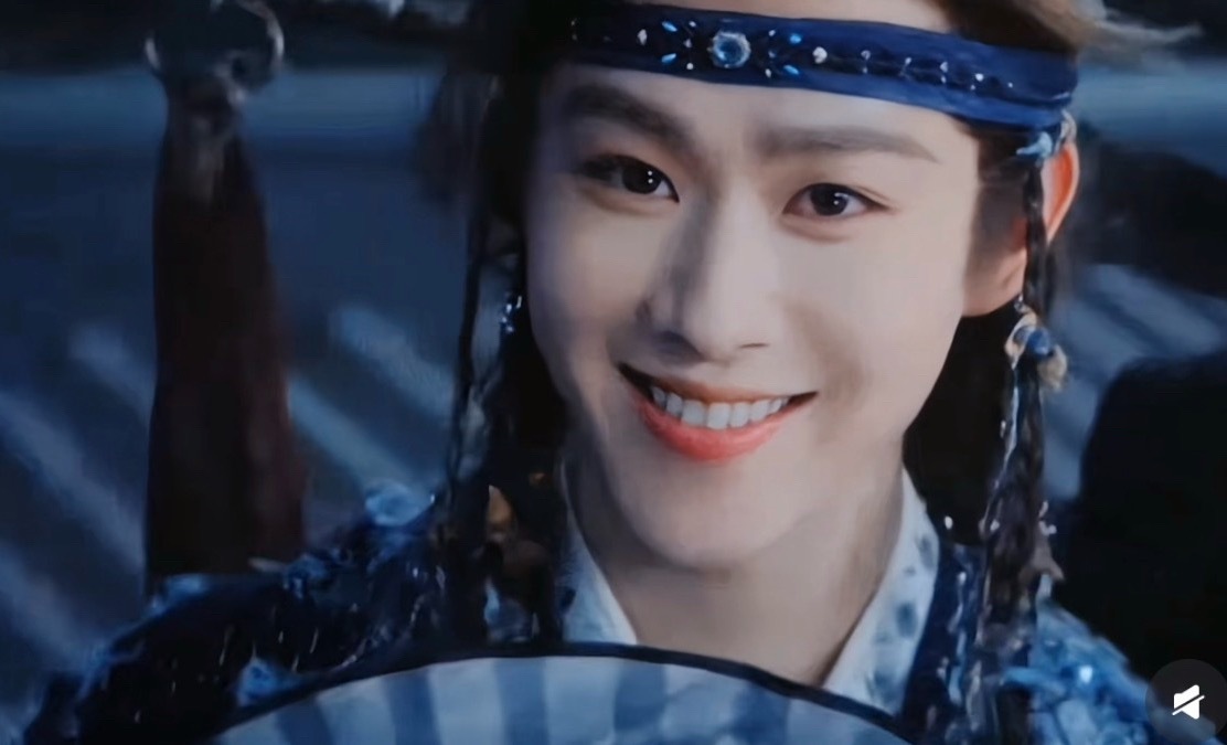 月鳞的第一个案子真的太拖沓了，跟大梦归离的一个案子设定很像，换汤不换药，但是效果