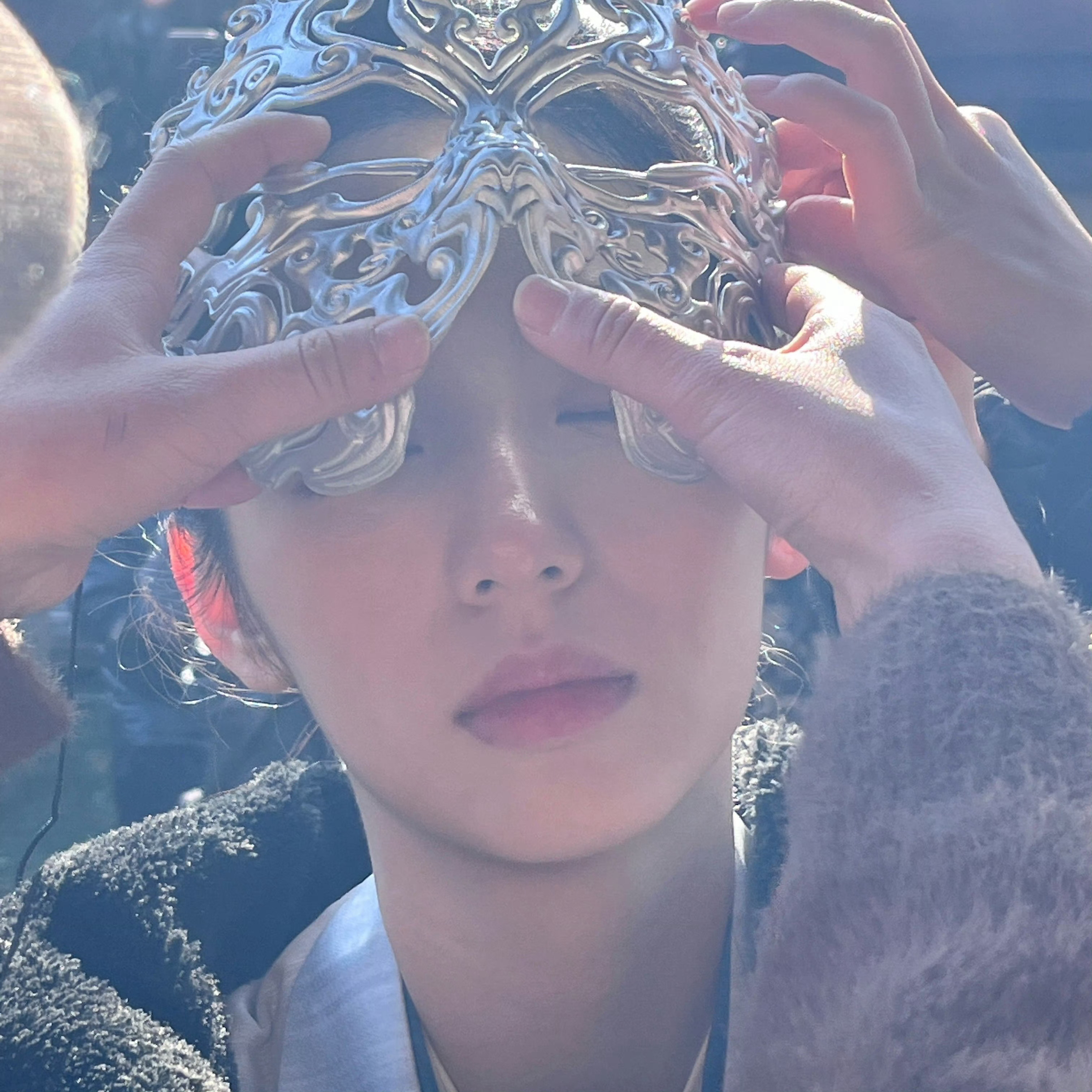周也战狼我不行了 周也这几张live图看得我之前的中药都白喝了 真的狠狠爱上了 