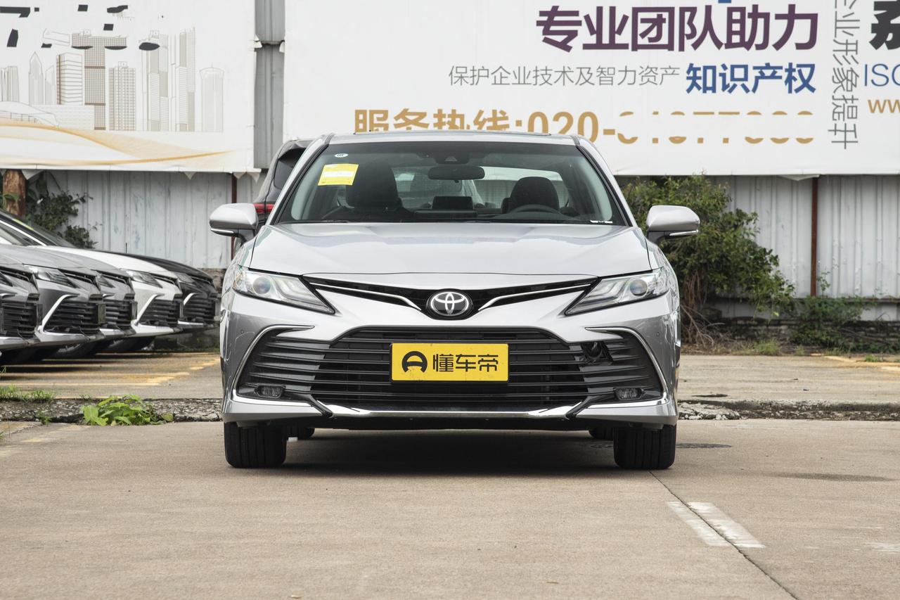昨天，比亚迪汉DM-i冠军版上市，121km版售价18.98万-21.98万。这