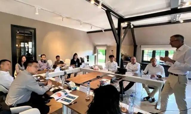 荷兰对中企下毒手后，很担心被报复：中方是荷兰八种关键材料的最大供应国！

话说这