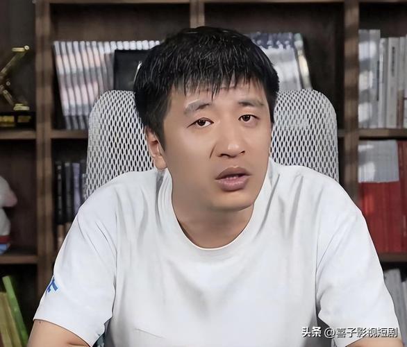 🔥张雪峰对米兰的热爱简直“疯魔”了！从在直播间大聊AC米兰战术，到自曝手机壁纸