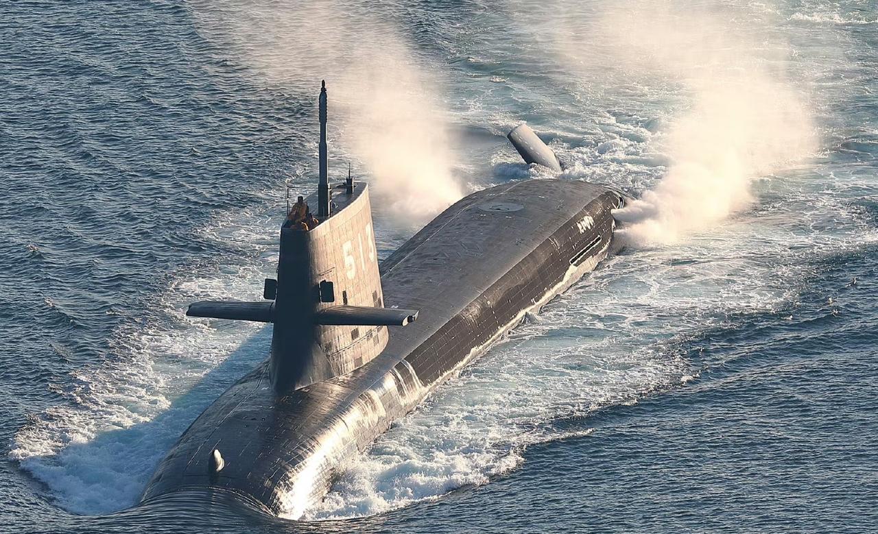 日本防卫相小泉进次郎昨天在一个电视节目中提到引进核动力潜艇的必要性。他提到美国总