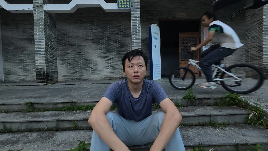 内心的尴尬无处发泄