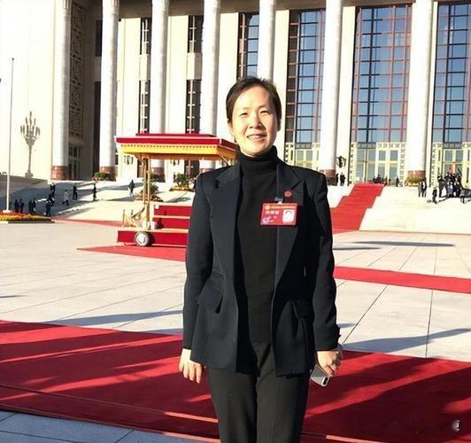 [兔子]2008年，在知道祖国发生地震后，女科学家林媛宁愿放弃在美国的天价年薪也