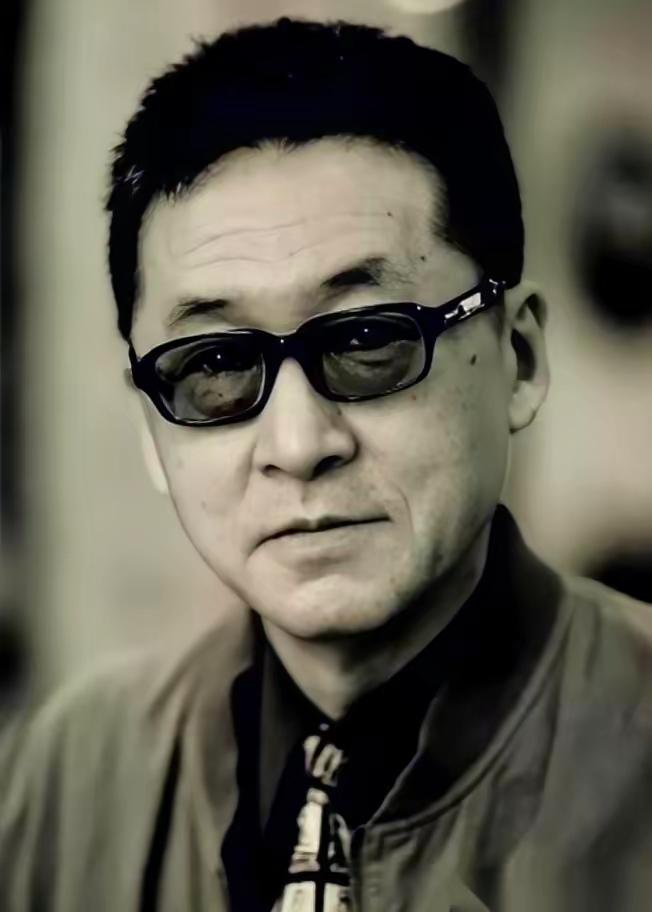 李敖人走了，却留下了一份比他文章还狠的遗嘱。
遗嘱里，大部分财产给了妻子王小屯和