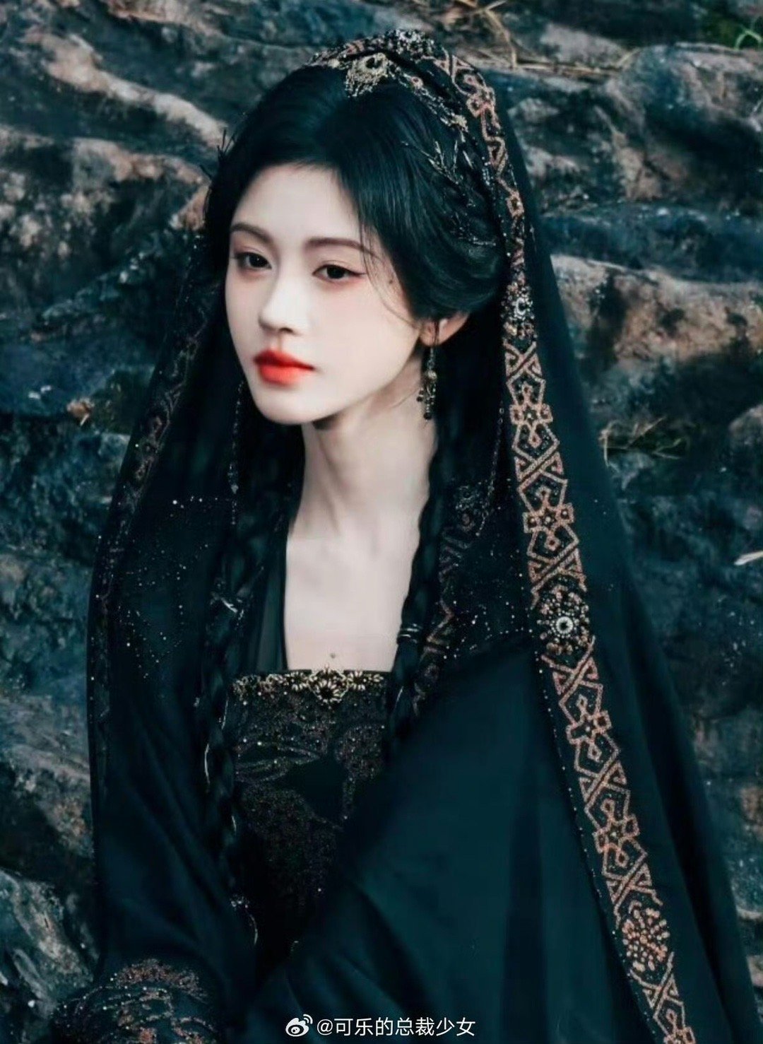 前方大批鞠婧祎向你走来 快做好准备！前方大批鞠婧祎向你走来啦～舞台上唱跳超棒的她