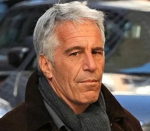 他必须死，几乎所有的的人希望他死 ，特别是那些被他提供服务的人。
他也知道自己罪