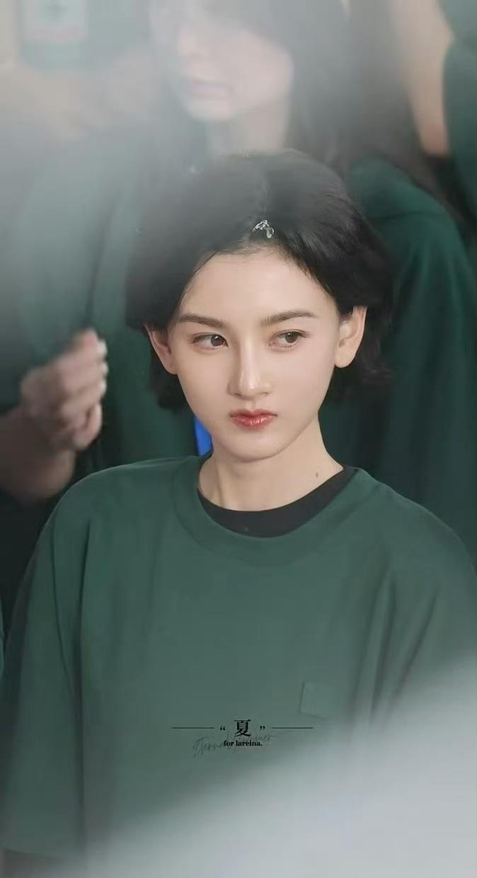 宋祖儿短发少年气，宋祖儿丁唯珺角色贴合度，丁唯珺是原著中一个极具层次感的人物，期
