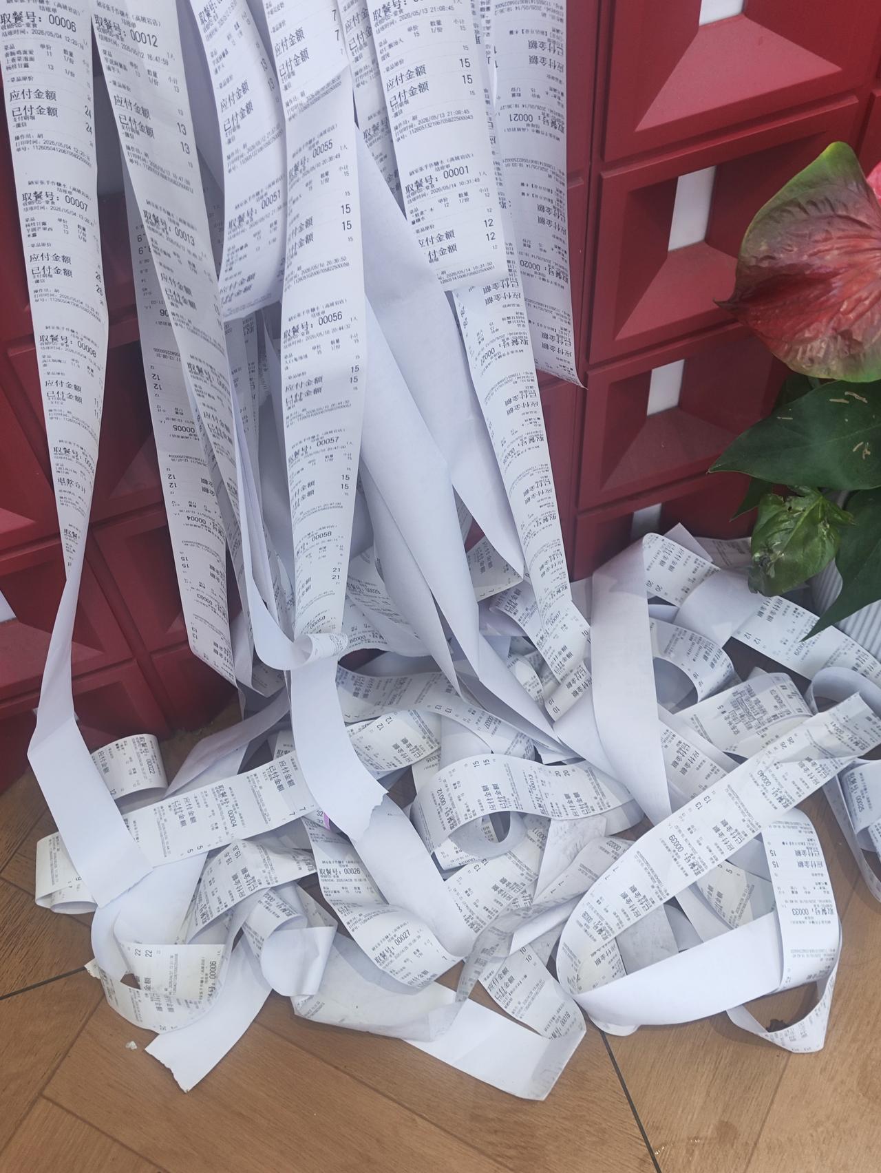 1，金钱是工具，2，解决麻烦的能力胜过学历，3，进钱是资产，出钱是负债(比如贷款