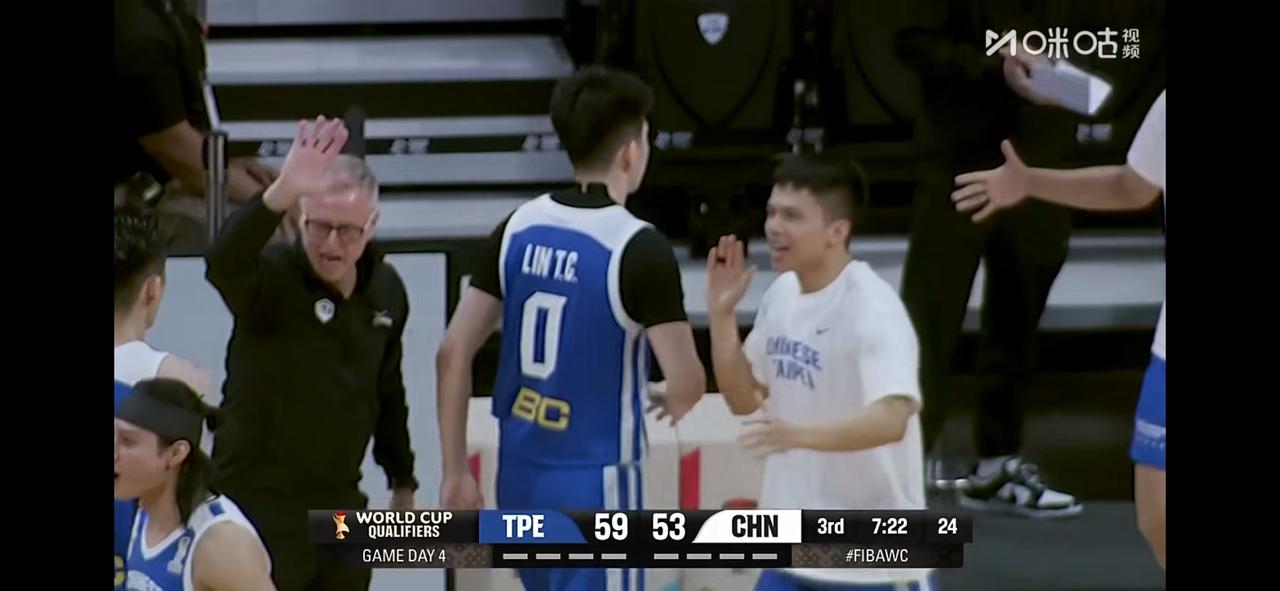 两个三分球把中国男篮打停了，男篮这防守强度简直了，让对手打的太简单了，中国台北队