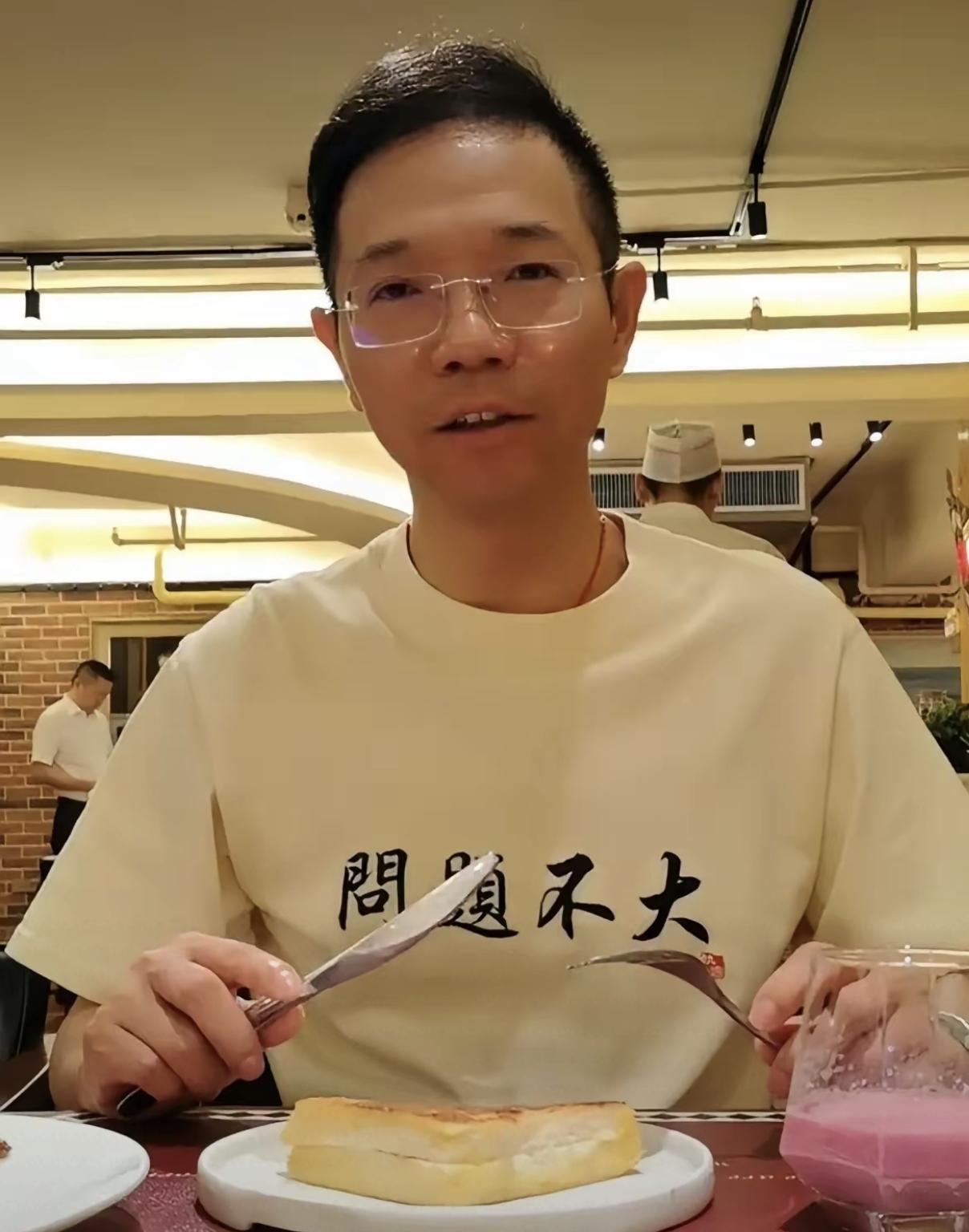 家人们，姗姗刚刚睡醒，洗个脸刷个牙，咱今天聊聊北宋那档子传奇事儿！包大人那可是火