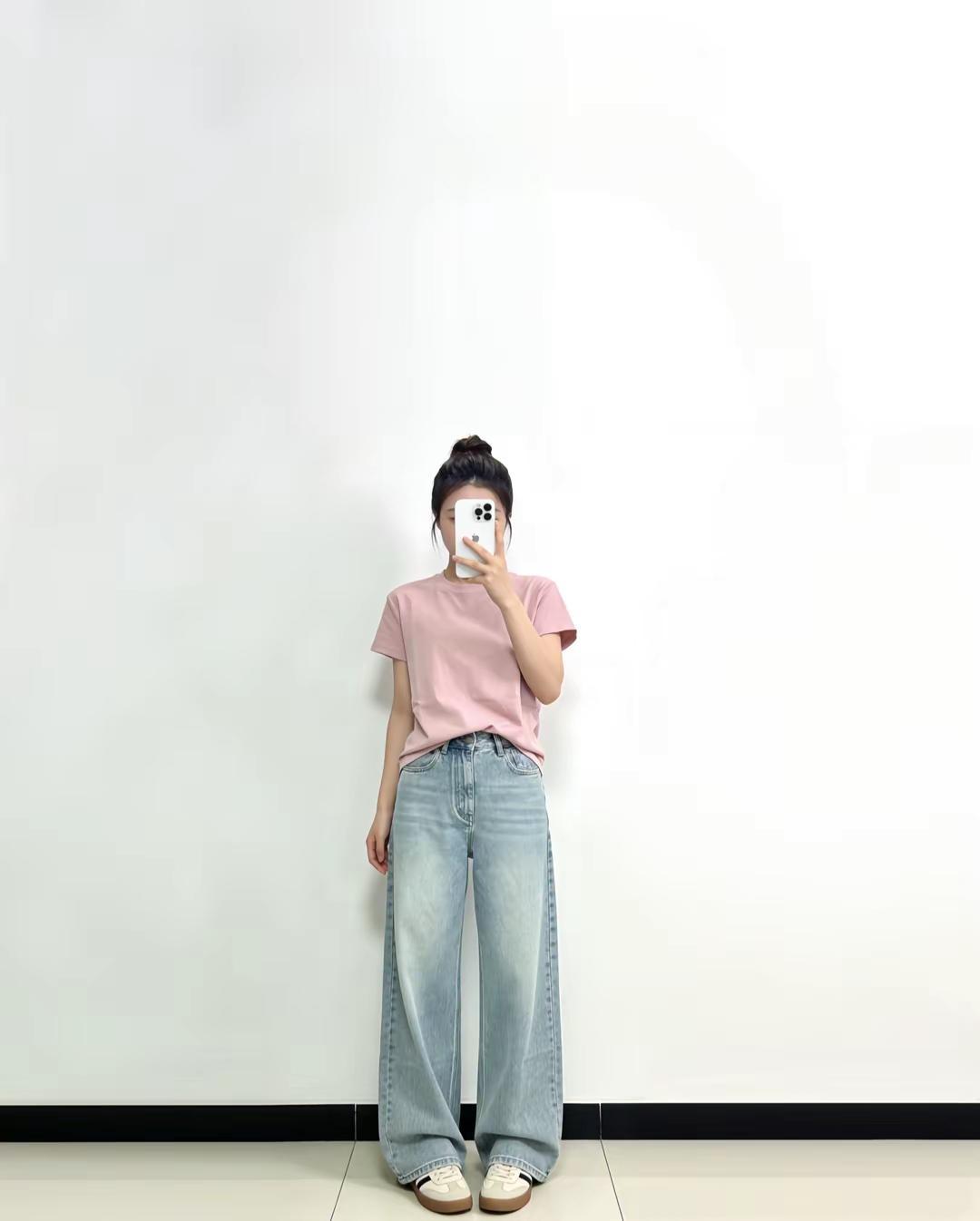 丽姐家穿搭太好看啦！多巴胺短袖搭配欧尼蓝白整套穿搭，休闲又简约，清爽耐看小个子穿