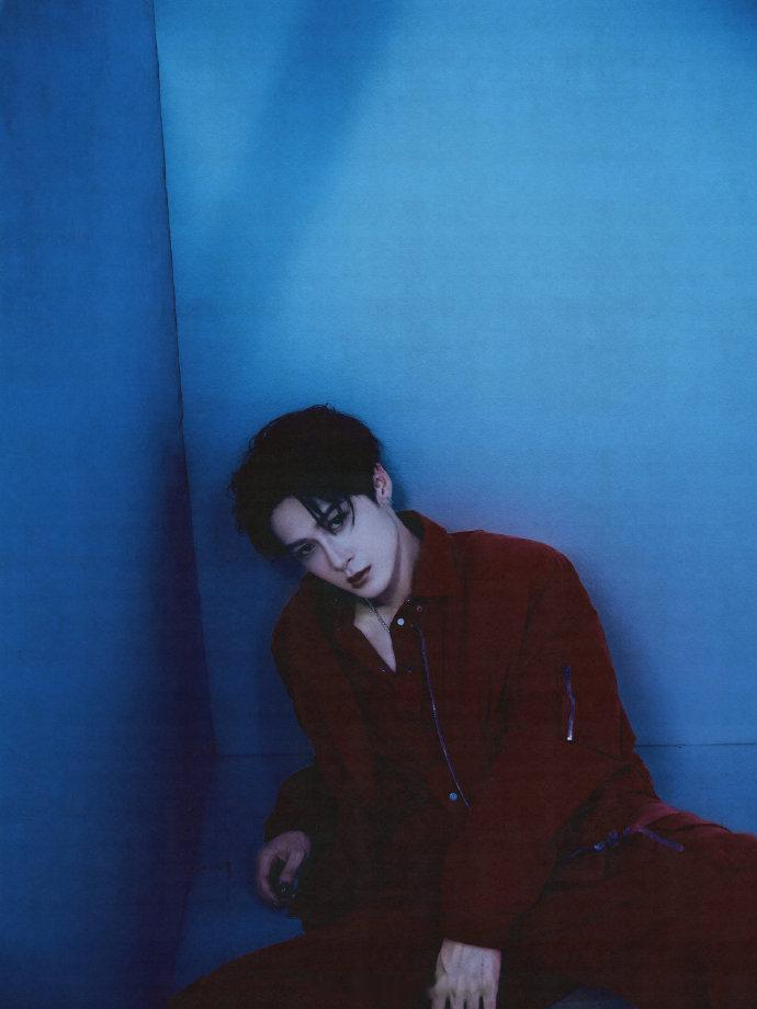 檀健次、张凌赫、李昀锐跨年晚会造型大片来袭，今晚你会死守谁的舞台？ 