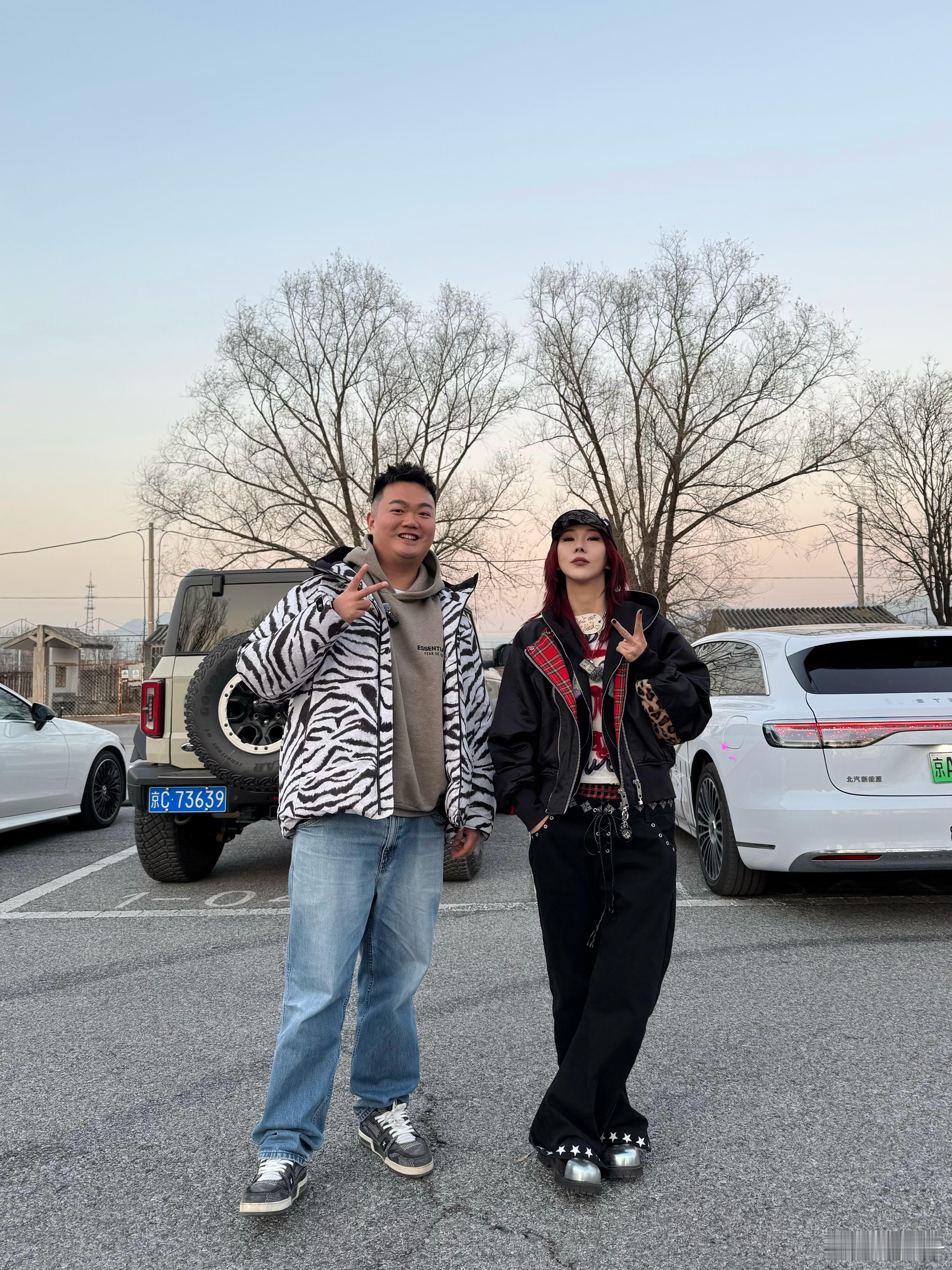 梦姐驾照实习期过了最近属于对开车疯狂上头阶段搞了几台车给她试试有拍Vlog🙋赵