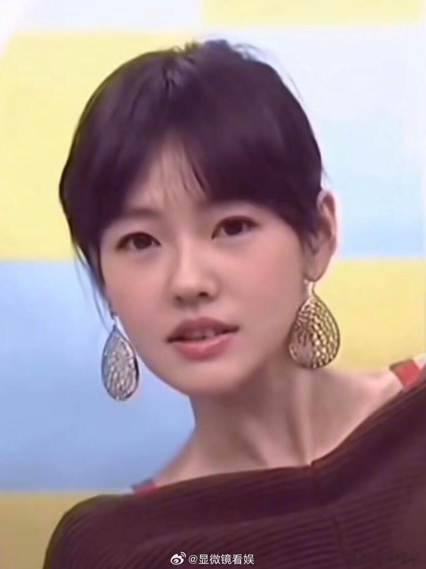 给你一张过去的熙娣 刷到了一组小S的旧照，不少网友都觉得徐熙娣生第一个孩子那段时