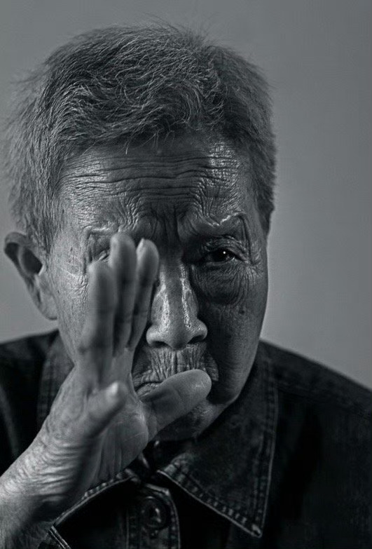 据侵华日军南京大屠杀遇难同胞纪念馆消息，南京大屠杀幸存者关舜华今日（18日）去世