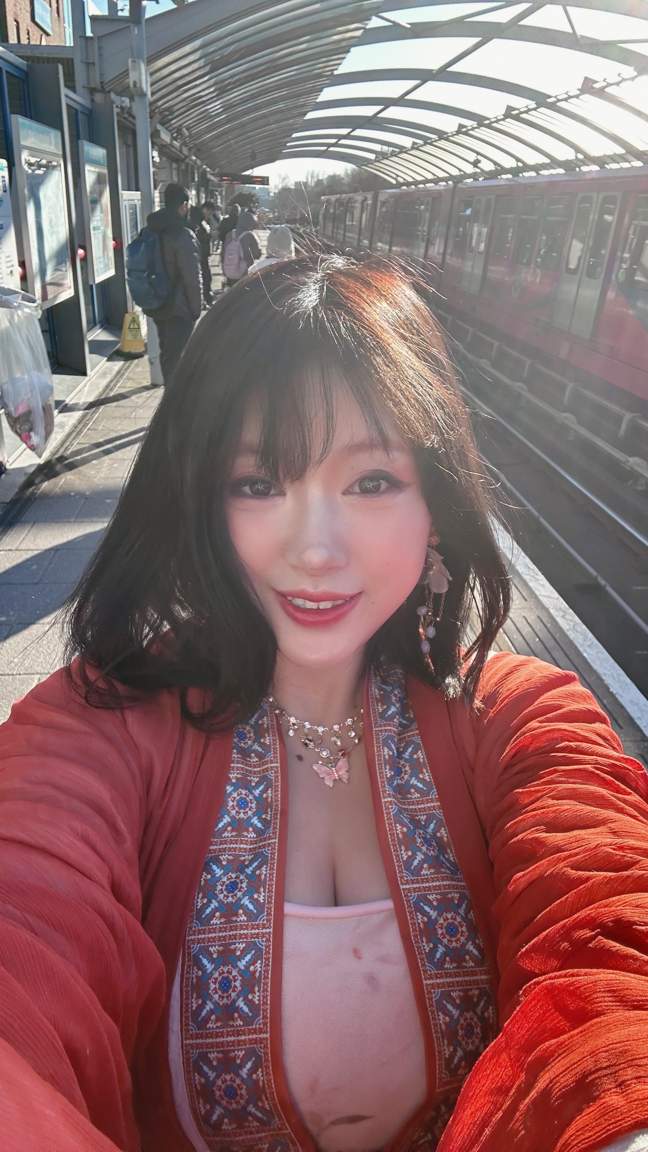 让中国🇨🇳汉服走向世界🌎。