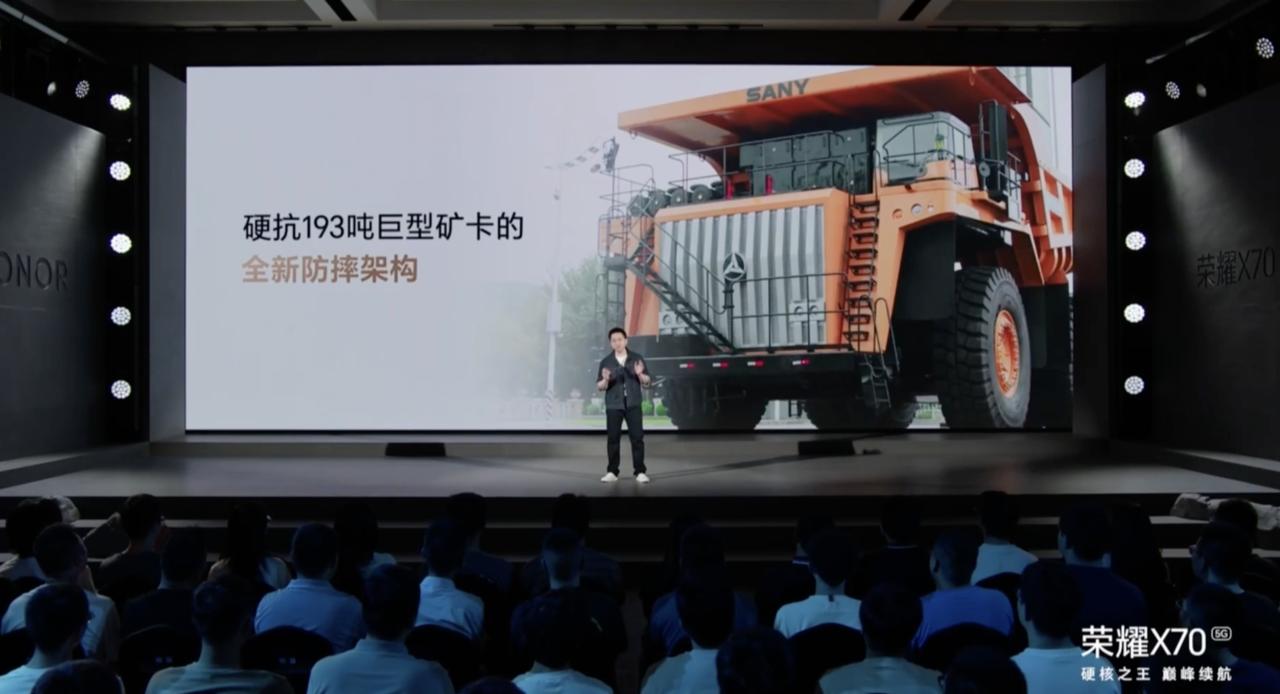 荣耀X70防弹衣架构，确实在耐用性上面下了非常多功夫，气步枪子弹都打不穿，确实很