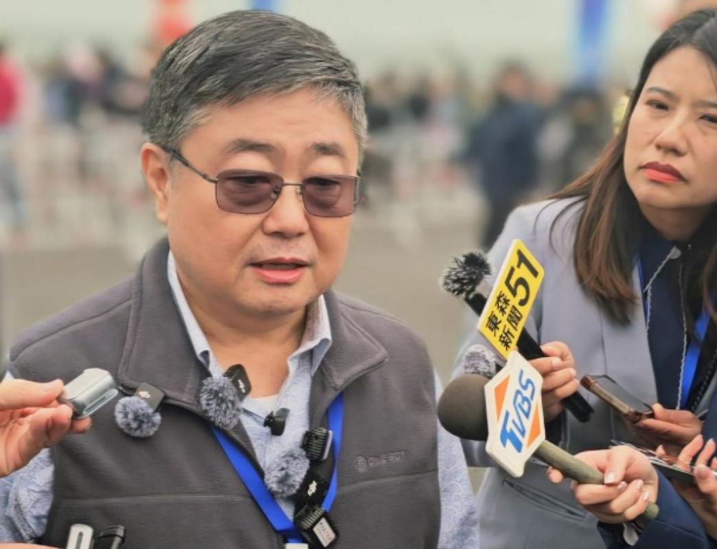 马六甲困局已经成为历史！

4月23日是人民海军成立77周年纪念日，也就是咱们常